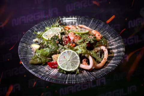 Салат с морепродуктами